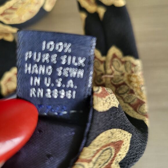 Vintage Burberrys of London Paisley Taupe Brown Black Silk Tie 58' - Picture 5 of 7